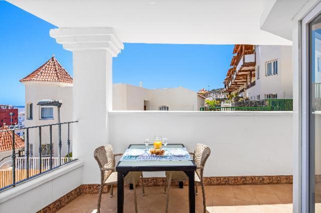 Bahia Blue - La Caleta Apartment Адехе Екстериор снимка