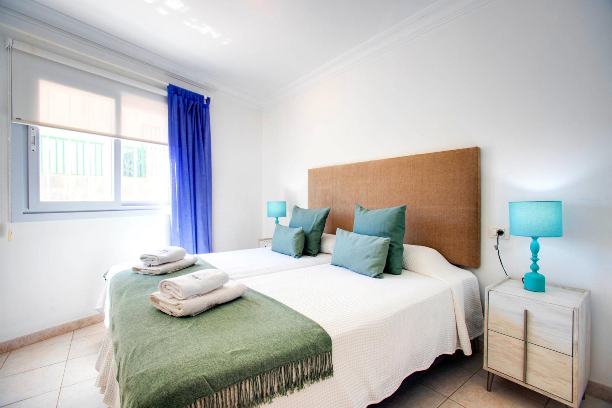 Bahia Blue - La Caleta Apartment Адехе Екстериор снимка