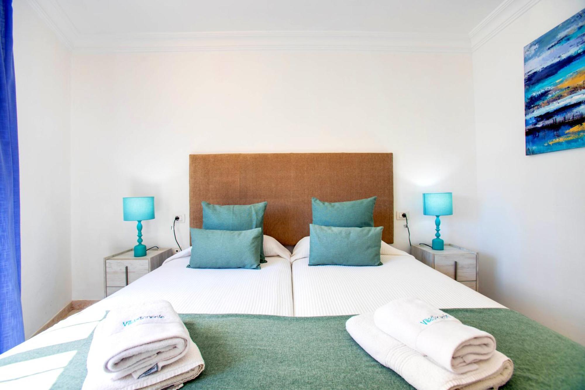 Bahia Blue - La Caleta Apartment Адехе Екстериор снимка